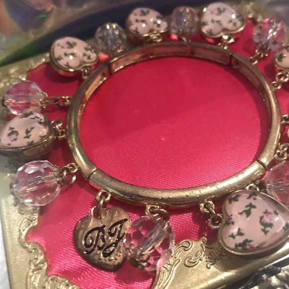 Betsey Johnson Jewelry - Betsey Johnson pink rose bud heart charm stretch bracelet vintage dollbaby fairy